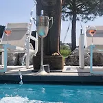 La De , De Charme Avec Jardin ,piscine Nature, Jacuzzi , Petanque, Fitness, Billard,ping Pong, * Seny