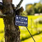 La De , De Charme Avec Jardin ,piscine Nature, Jacuzzi , Petanque, Fitness, Billard,ping Pong, Prázdninový dům Seny