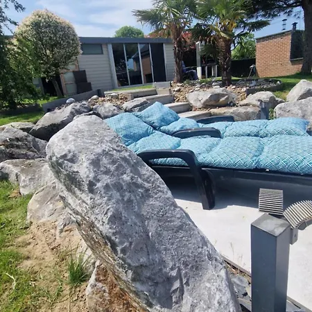 La De , De Charme Avec Jardin ,piscine Nature, Jacuzzi , Petanque, Fitness, Billard,ping Pong, *