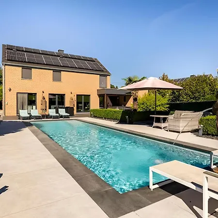 La De , De Charme Avec Jardin ,piscine Nature, Jacuzzi , Petanque, Fitness, Billard,ping Pong, Seny