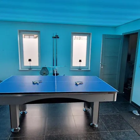 La De , De Charme Avec Jardin ,piscine Nature, Jacuzzi , Petanque, Fitness, Billard,ping Pong, *