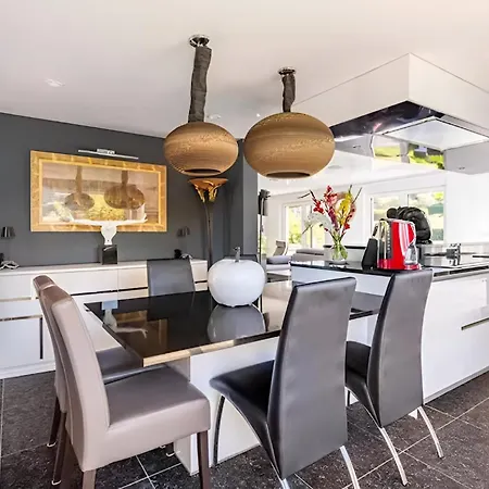 La De , De Charme Avec Jardin ,piscine Nature, Jacuzzi , Petanque, Fitness, Billard,ping Pong, *