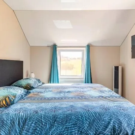 La De , De Charme Avec Jardin ,piscine Nature, Jacuzzi , Petanque, Fitness, Billard,ping Pong, * Seny