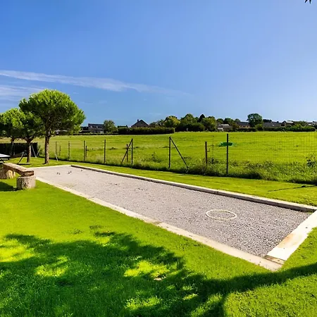 La De , De Charme Avec Jardin ,piscine Nature, Jacuzzi , Petanque, Fitness, Billard,ping Pong, Hébergement de vacances Seny