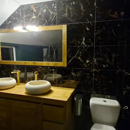 La De , De Charme Avec Jardin ,piscine Nature, Jacuzzi , Petanque, Fitness, Billard,ping Pong,