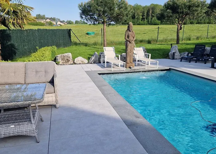 La De , De Charme Avec Jardin ,piscine Nature, Jacuzzi , Petanque, Fitness, Billard,ping Pong, *