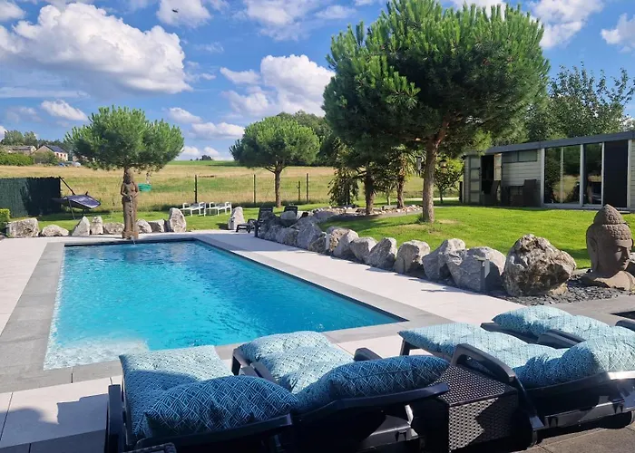 La De , De Charme Avec Jardin ,piscine Nature, Jacuzzi , Petanque, Fitness, Billard,ping Pong, *