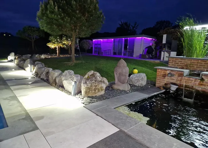 La De , De Charme Avec Jardin ,piscine Nature, Jacuzzi , Petanque, Fitness, Billard,ping Pong, Vakantiehuis Seny