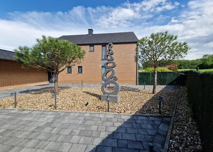 La De , De Charme Avec Jardin ,piscine Nature, Jacuzzi , Petanque, Fitness, Billard,ping Pong, Seny