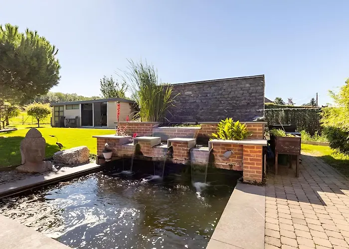 La De , De Charme Avec Jardin ,piscine Nature, Jacuzzi , Petanque, Fitness, Billard,ping Pong,